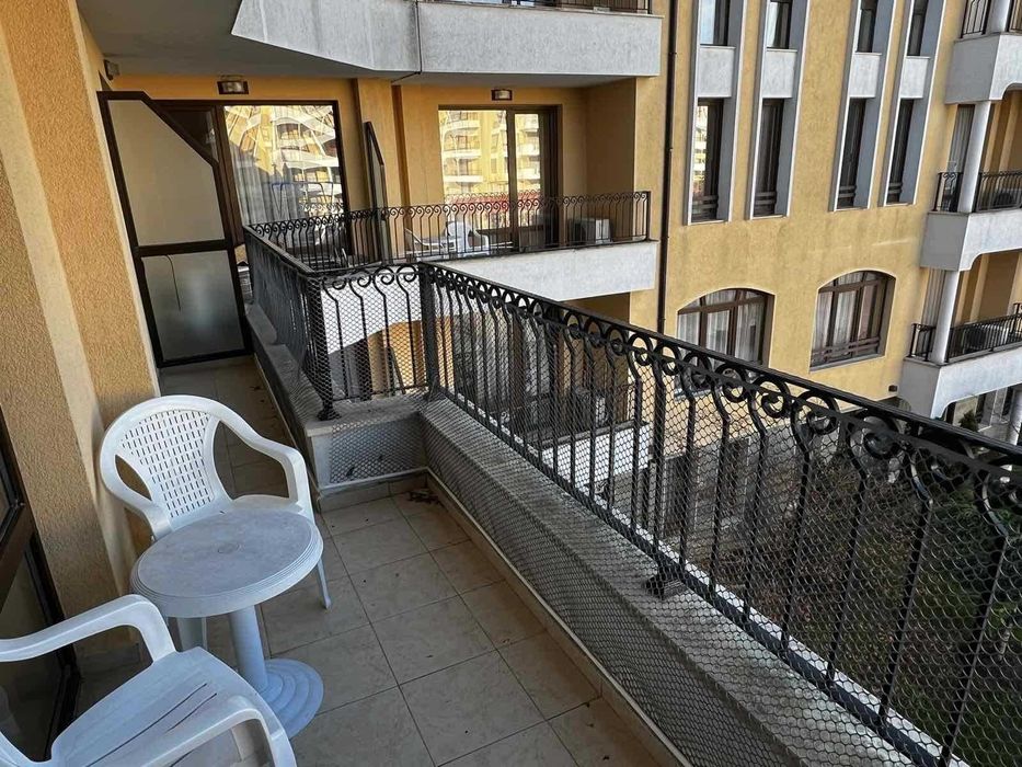 Продам 3-кімнатну квартиру Болгарія Сонячний Берег