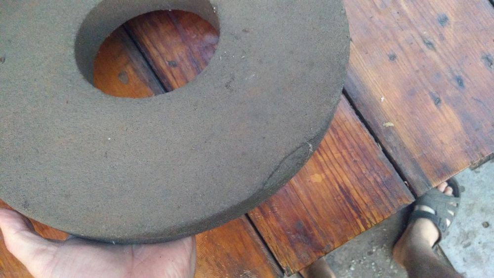 Продам камень наждак