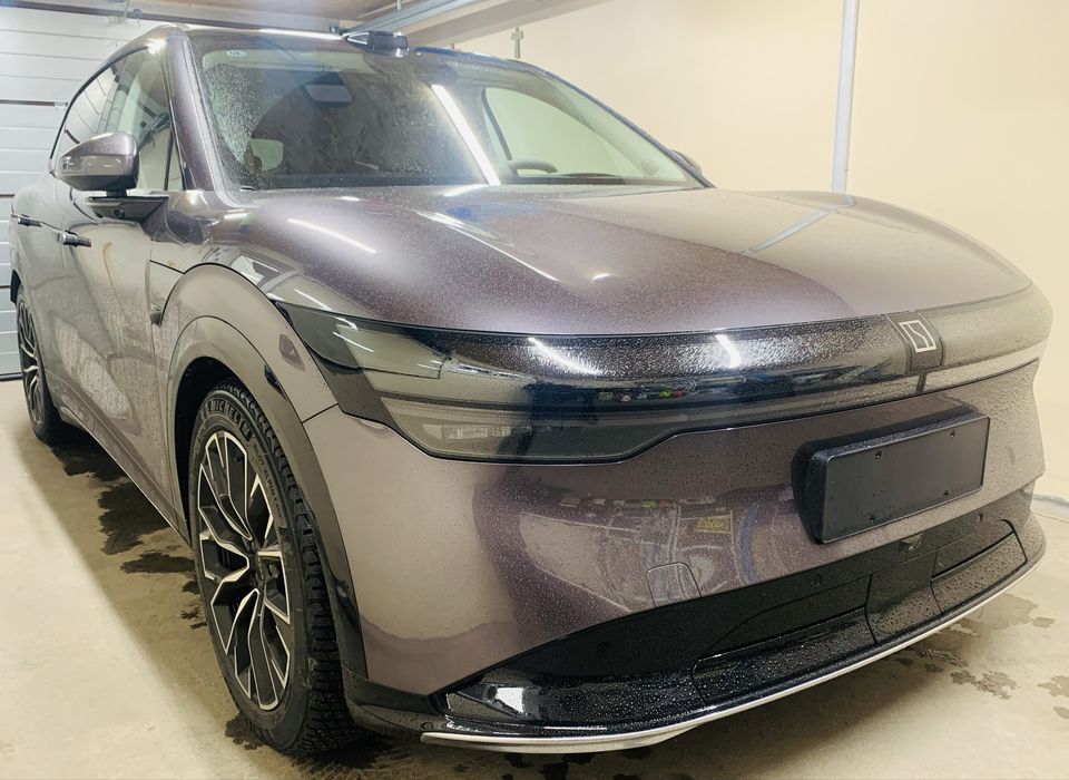 Оклейка авто плівкою.Тонування авто.