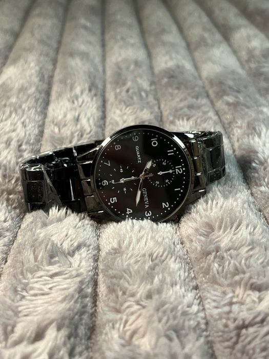 Годинники Quartz Ceneva