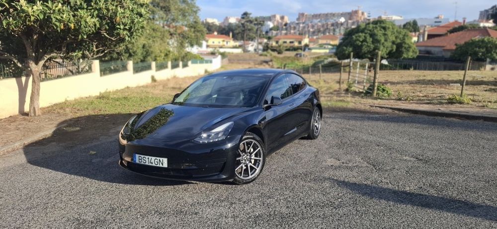 Tesla Model 3 — fotografia 4