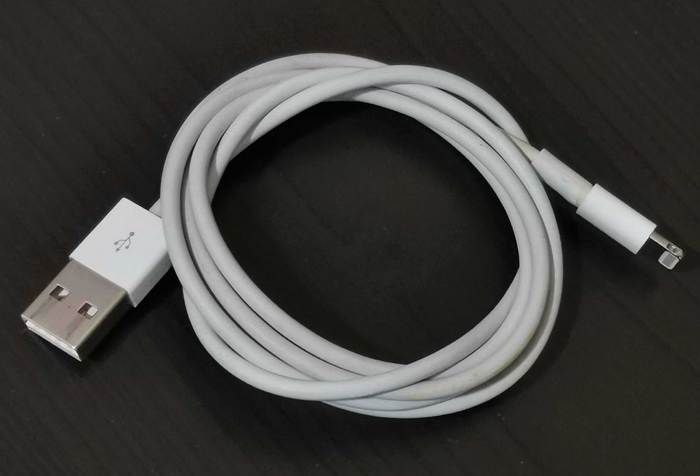 Кабель Apple USB to Lightning 1m (White) MD818/MQUE2