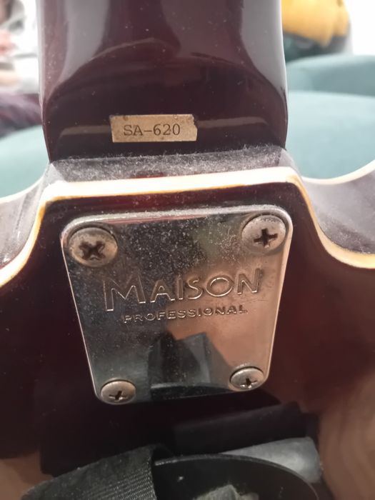 Guitarra Eléctrica Maison