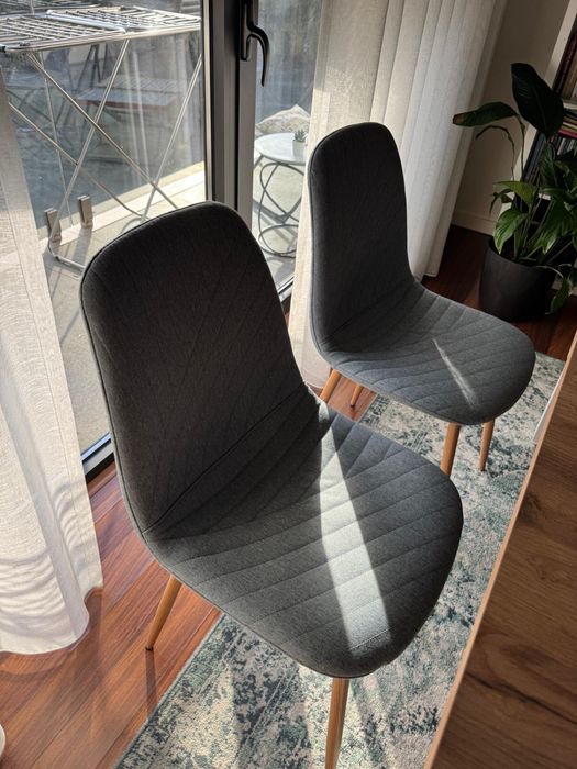 Mesa de jantar com 6 cadeiras modernas