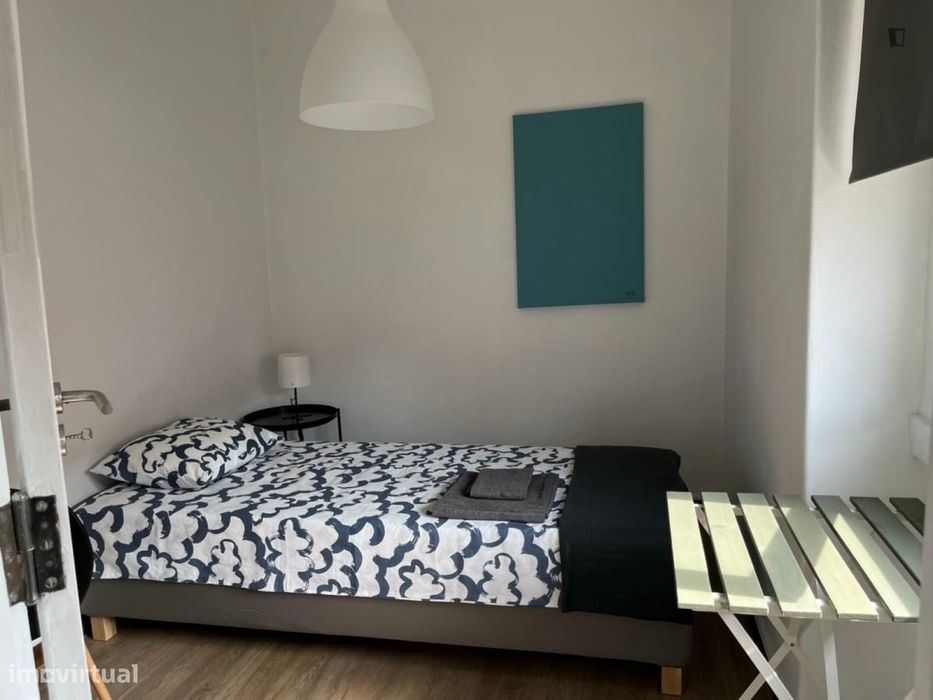 Quarto - localizado em Alcântara Lisbon