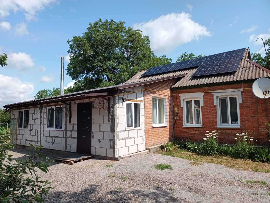 (3) Продам будинок в с. Хижинці 0756