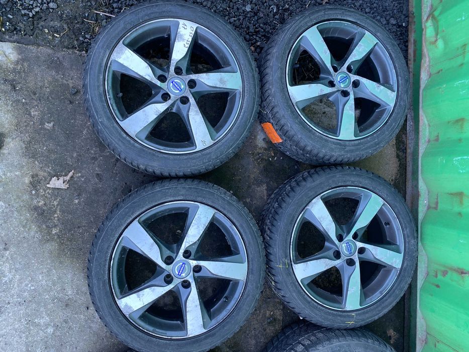 Felgi Aluminiowe Volvo ET55 7.5J R17