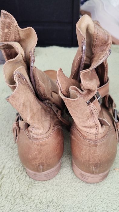 Buty damskie skórzane botki