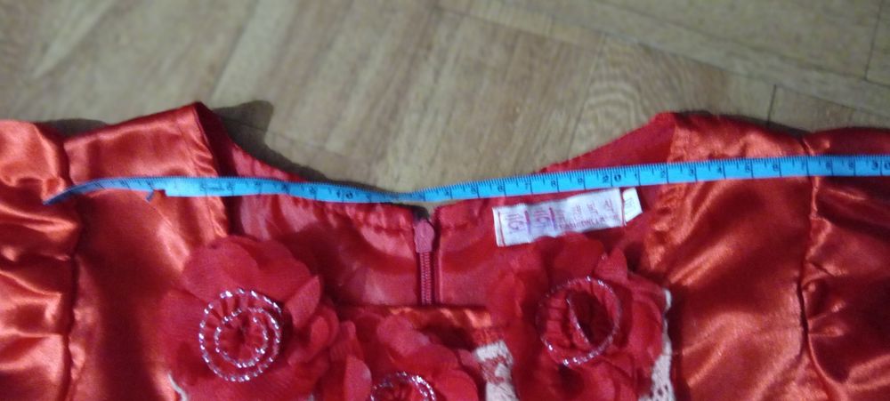 Várias Fantasias, vestidos,  disfarces e acessórios de criança