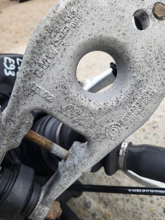 Wahacz Piasta Półoś Tył L.P bmw m3 e92 e93 e90 v8 4.0 420km Zwrotnica