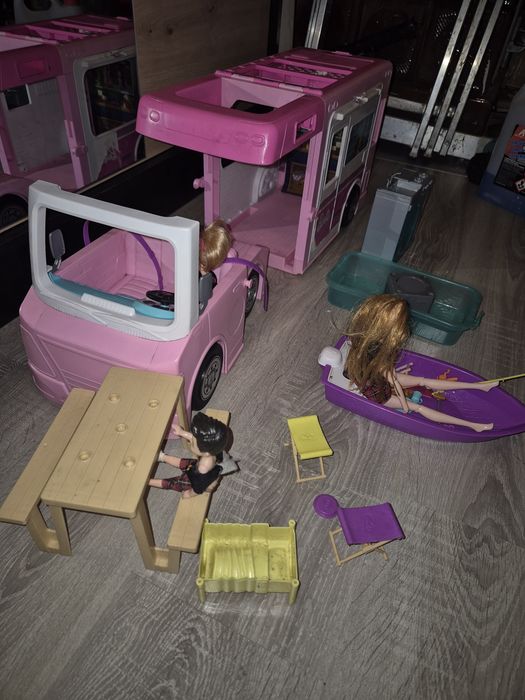Samochod barbi  kamper orginal