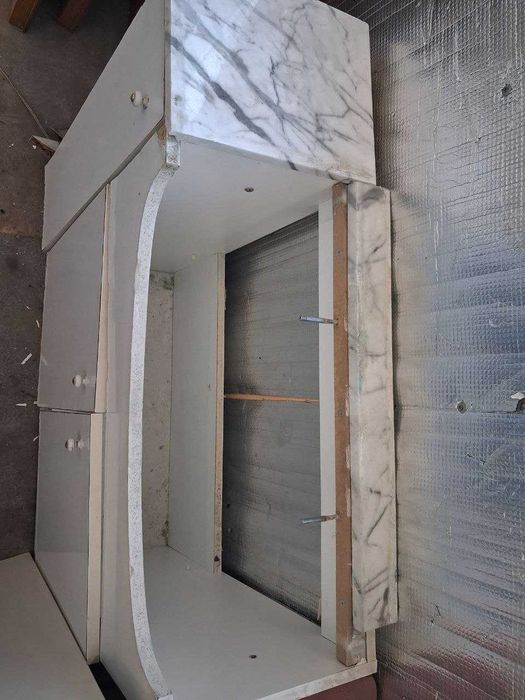 Продам тумбу под умывальник