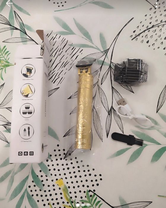 Daquina de barbear e cortar cabelo