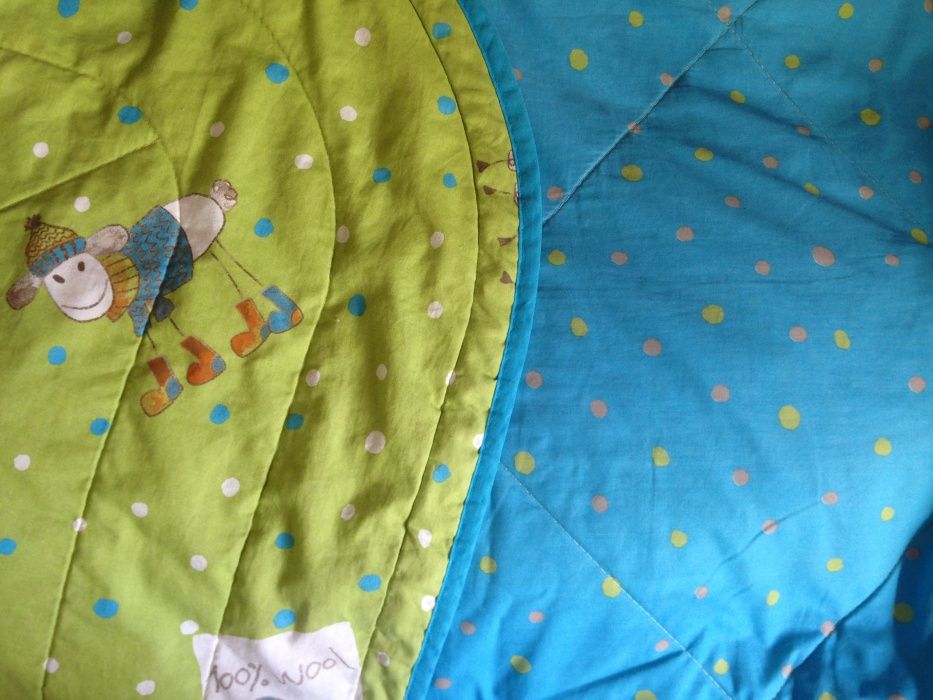 Edredom infantil reversível, de Verão