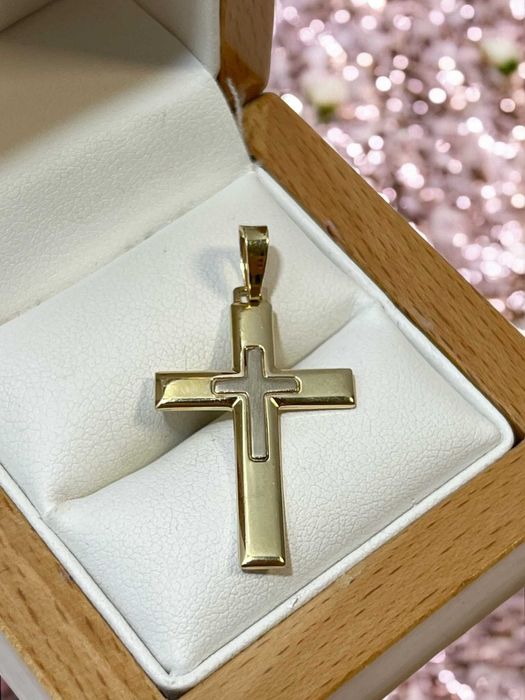 Piękny złoty krzyżyk | Próba 585 | 2,87 g | 3 × 2 cm