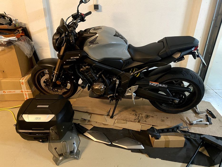 Honda CB650R 2022 - Extras