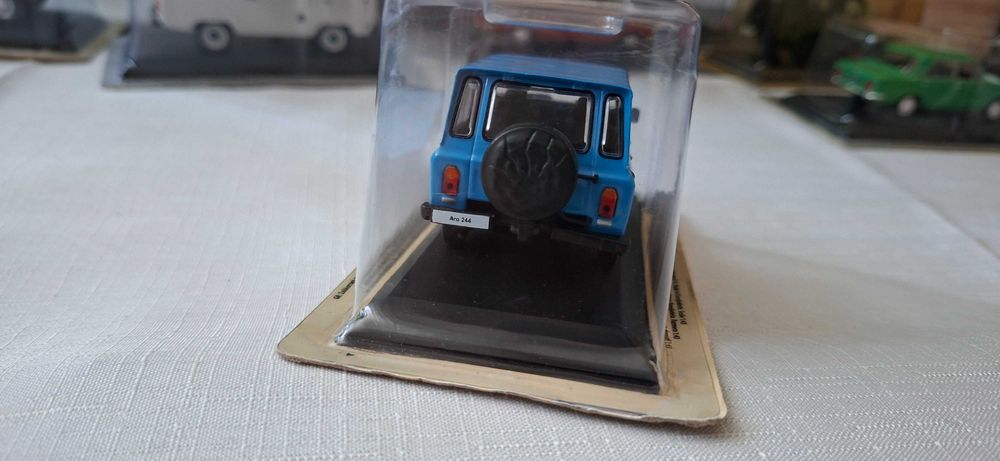 Aro 244 DeAgostini w skali 1/43
