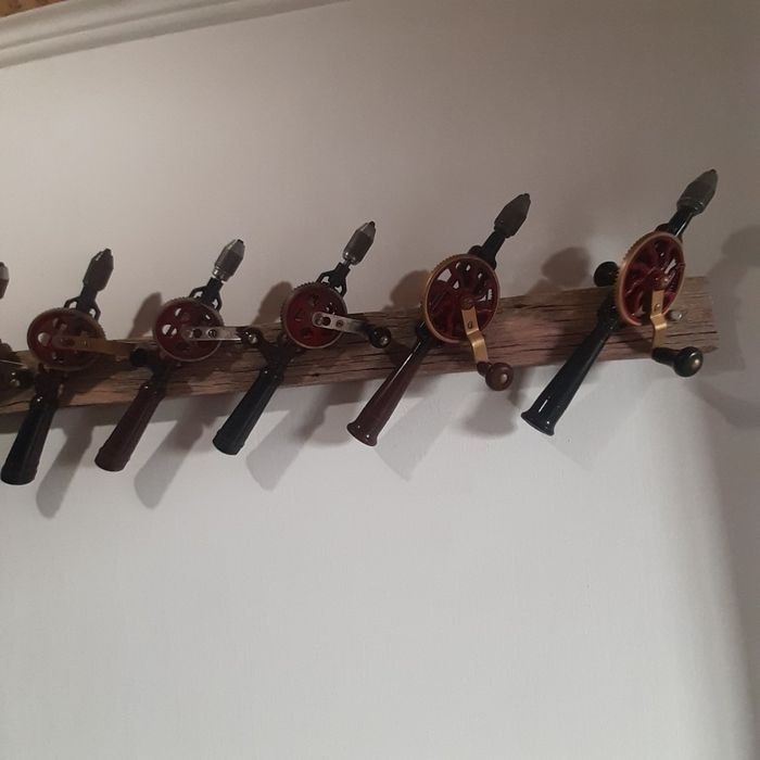 Дрелка дрель ручна .