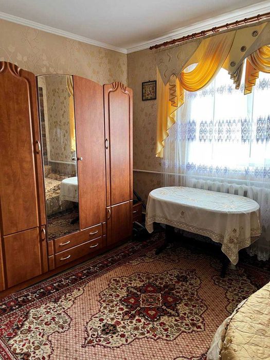 Продаж 1п будинку з ділянкою 36 соток в с.Садове