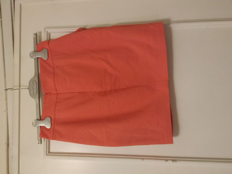 Vendo saia cor de morango