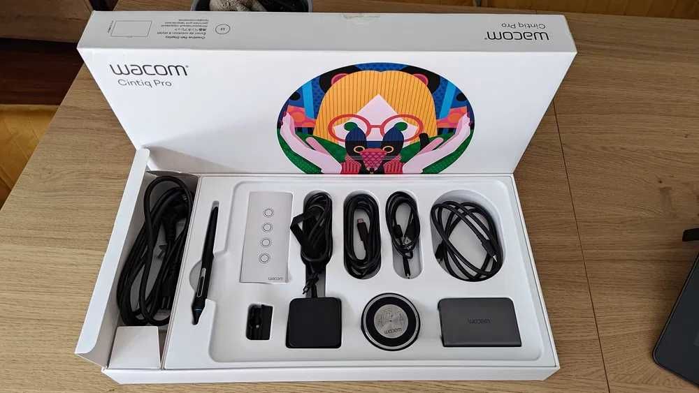 CINTIQ 13 HD TOUCH jak nowy