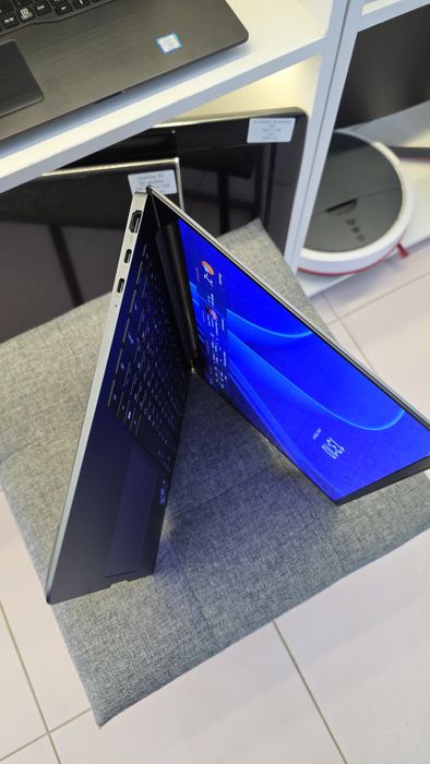 Samsung galaxy book 3 pro  OLED