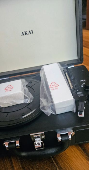 AKAI Retro Leitor de Vinil