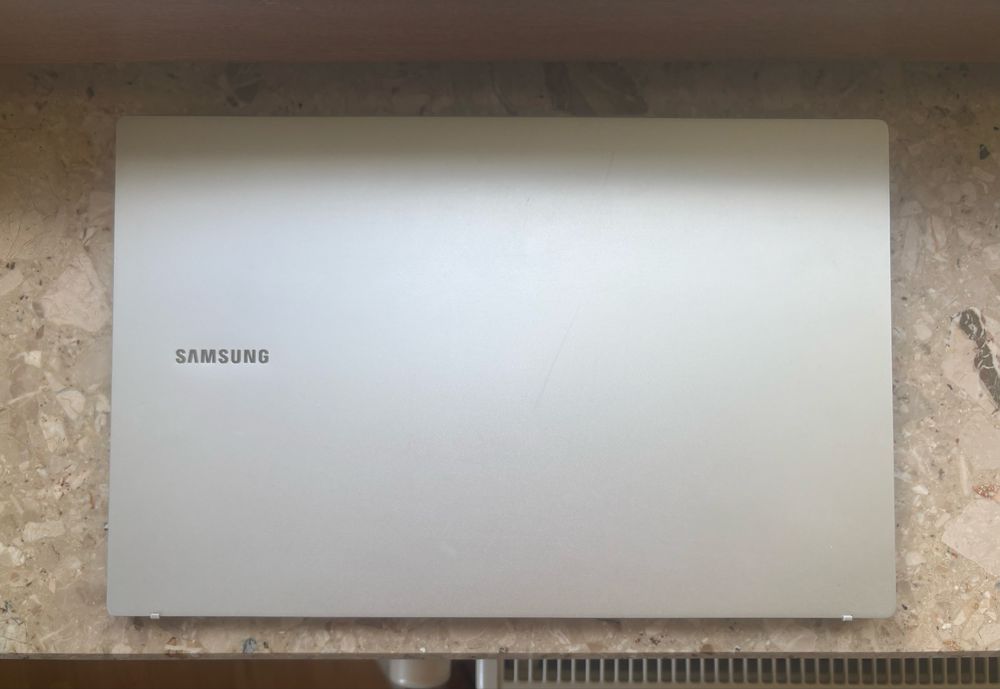 Samsung Galaxy Book 3  i7-1355u Ram 16Gb M2 256Gb 15.6” FHD IPS NP750XFG