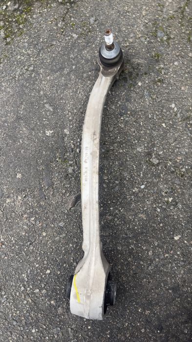 Нижні передні прямі ричаги та криві(банани) TESLA S