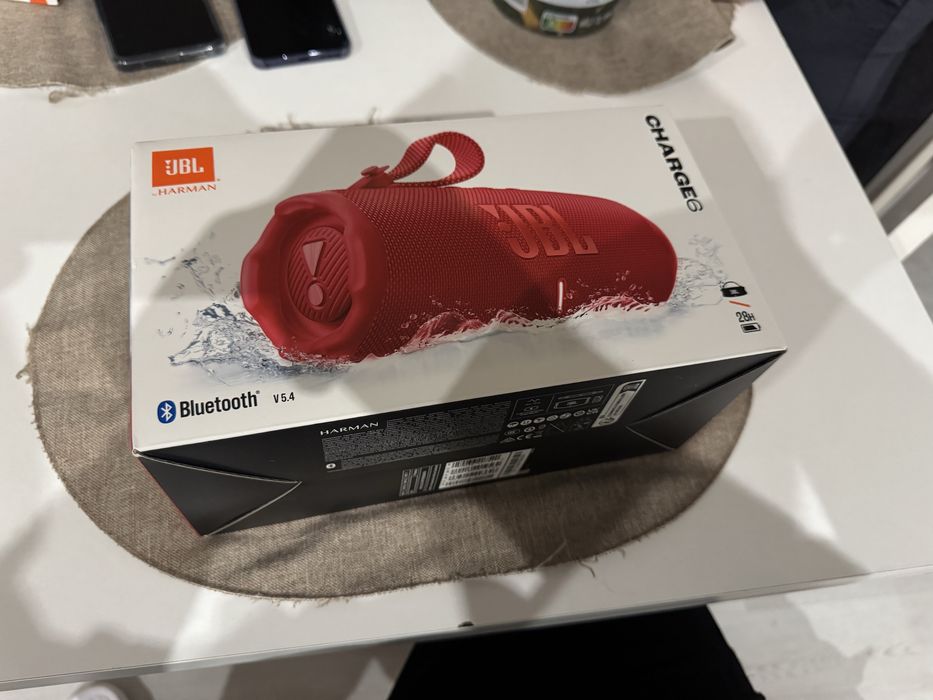JBL Charge 6 Czerwony