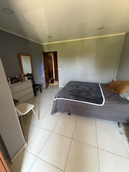 Quarto para alugar ate final de outubro