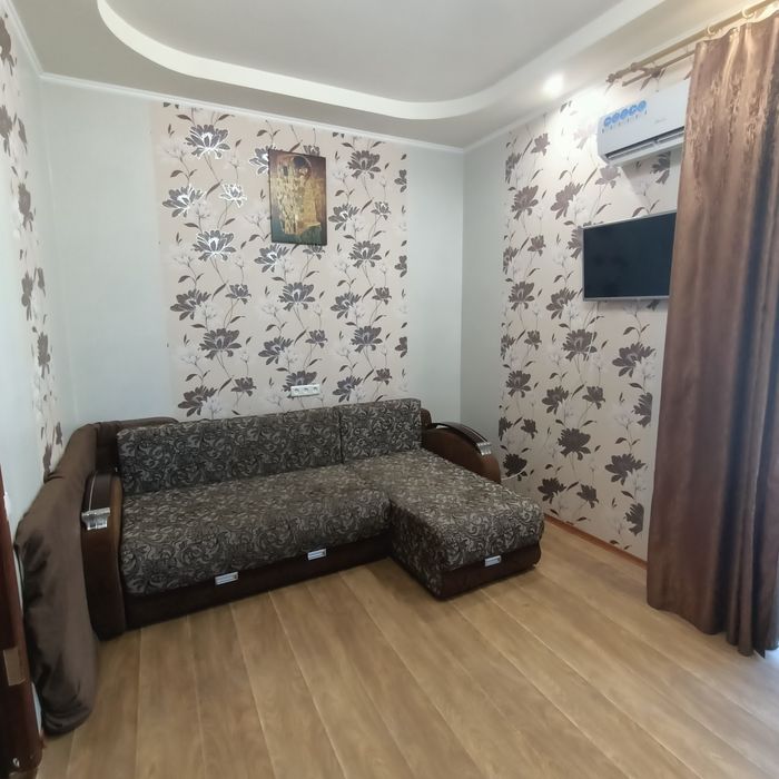 Сдам посуточно квартиру- студию