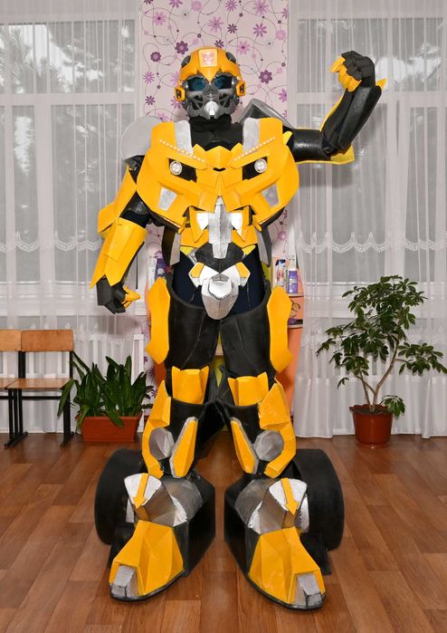 Робот Бамбілбі. Світиться.