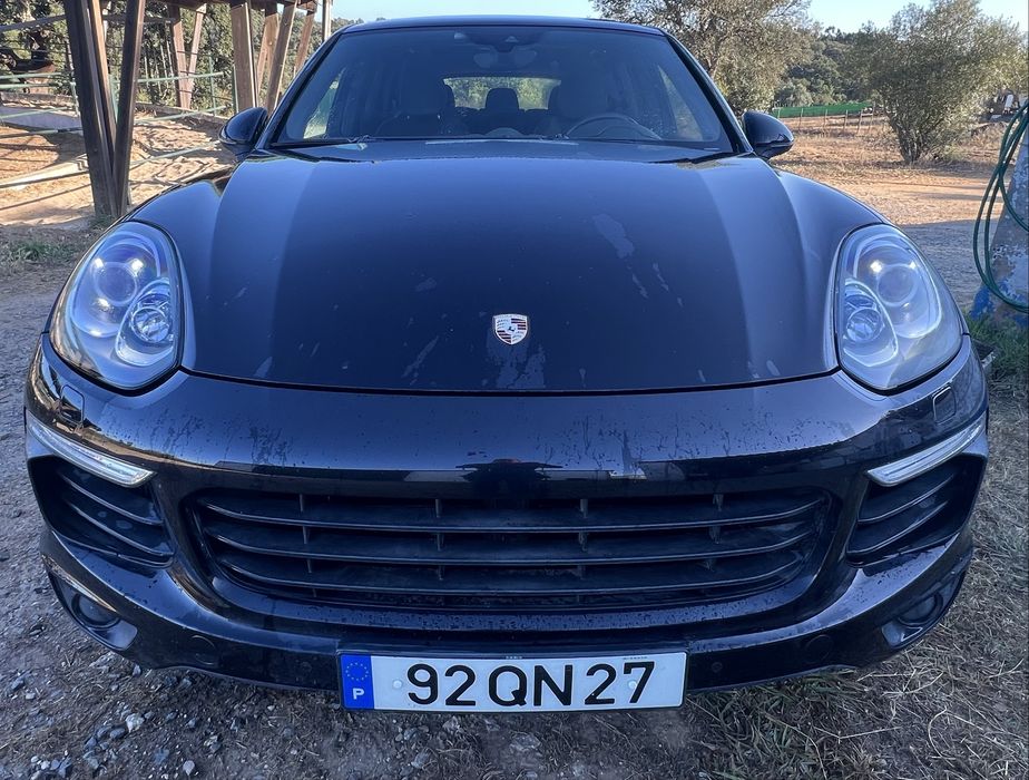 Porche Cayenne de 2015 em muito bom estado
