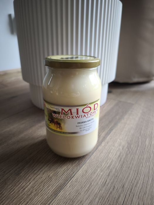 Miód z własnej Pasieki wielokwiatowy.