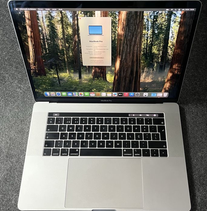 Apple MacBook Pro 15”- A1990