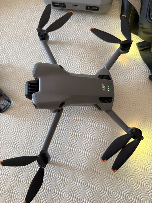 Drone DJI Mini 5 Pro (4k - Autonomia: Até 36 min - Cinzento)
