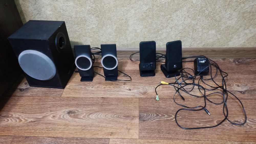 Акустика Creative Inspire M2600, Logitech R-20