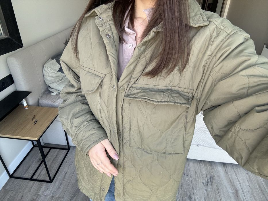Стеганная куртка H&M Стьобана куртка