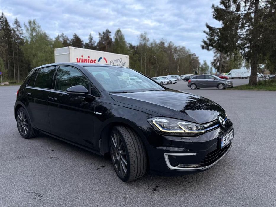 Volkswagen E-Golf 36квт, 55тис км рідного пробігу, не фарбований