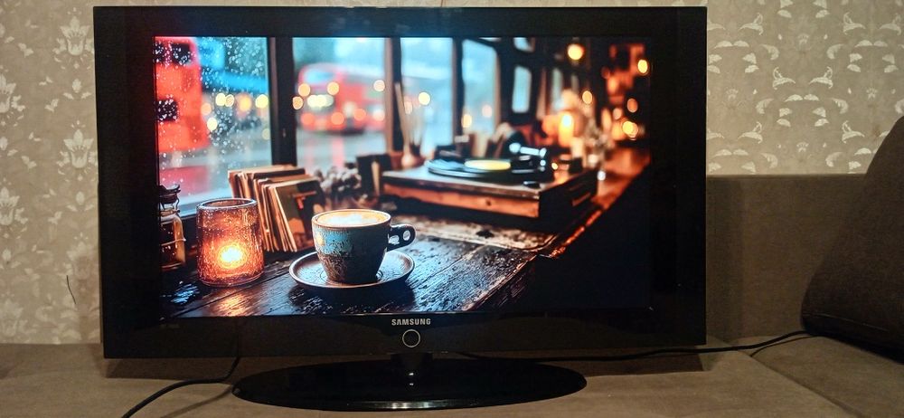 Телевизор Samsung диагональ 37