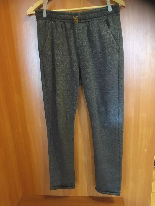 Spodnie chłopiece z Reserved rozmiar M , wzrost 164