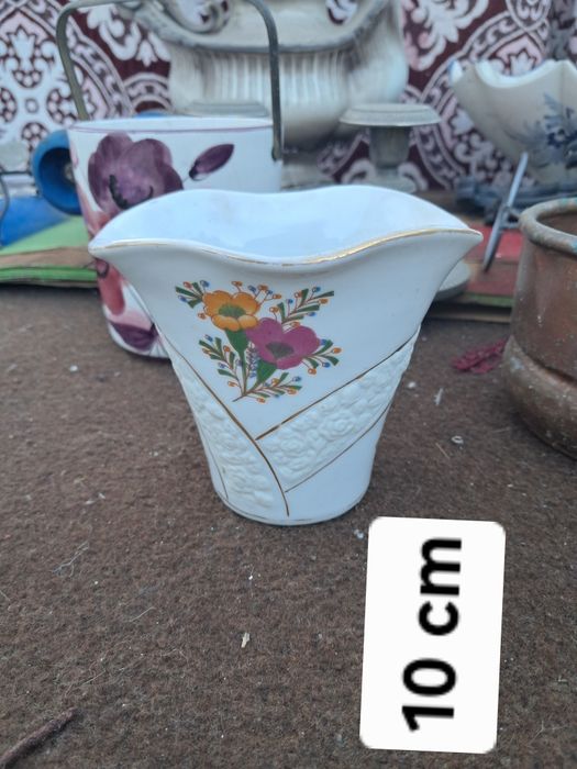 Jarrinha de porcelana