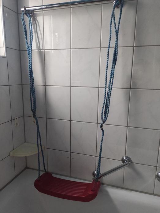 Садовая качелька