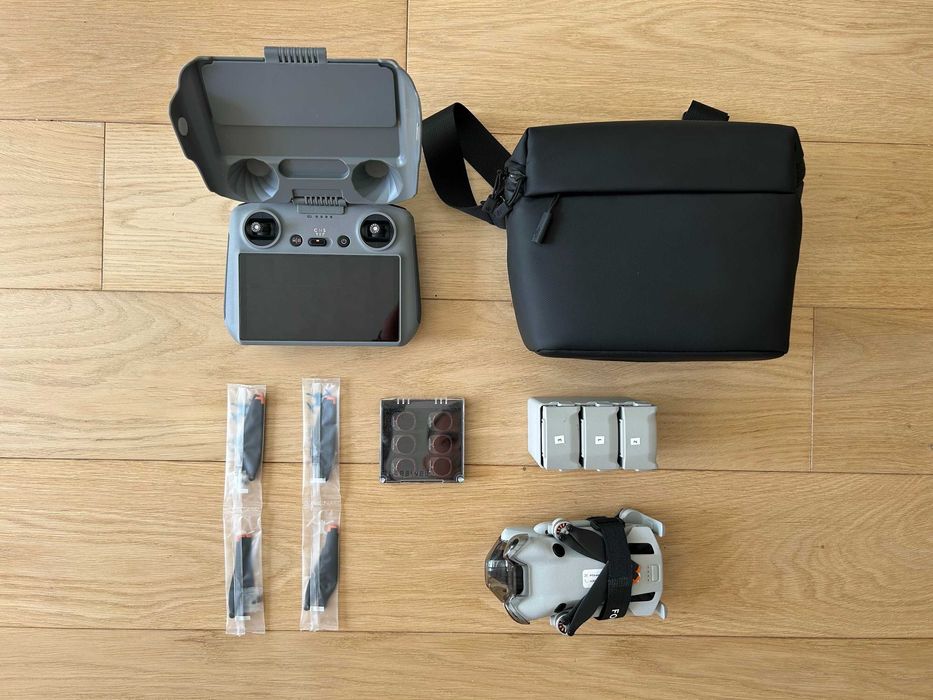 DJI Mini 4 Pro Fly More Combo (RC 2) + filtry Freewell, DJI Care do 09.2027 (15 cykli)
