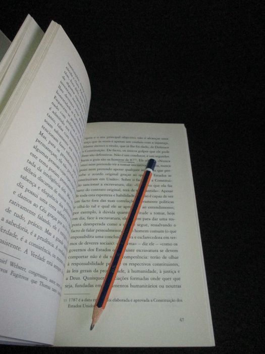 Livro A Desobediência Civil Henry David Thoreau