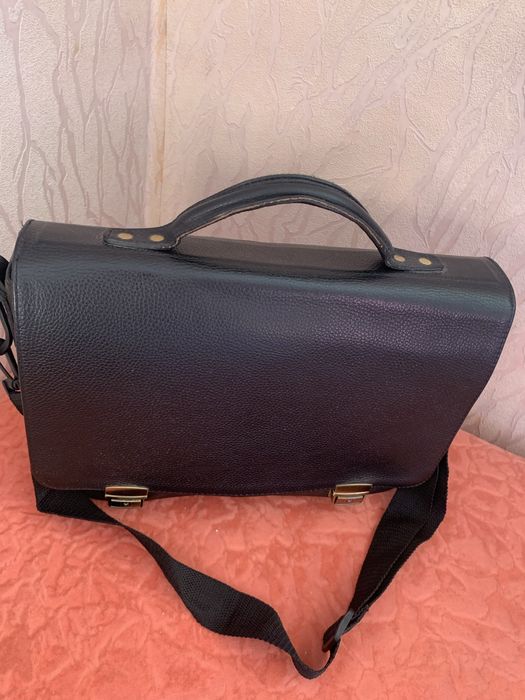 Мужской кожаный портфель производство Италия