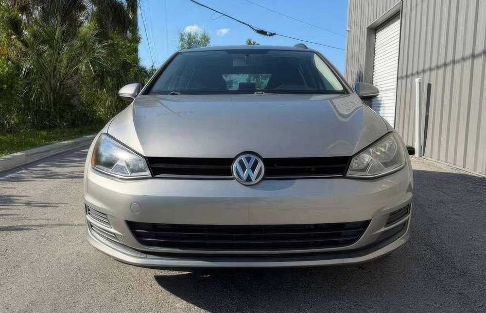 Volkswagen Golf SportWagen SE      2015