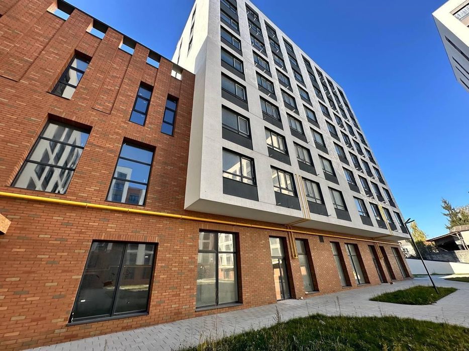 Продаж паркінга 18,3 м² (з коміркою 6 м²) ЖК Навроцького, 33