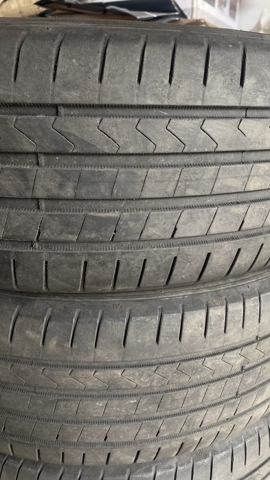 Авто мобільні шини 225/55/19